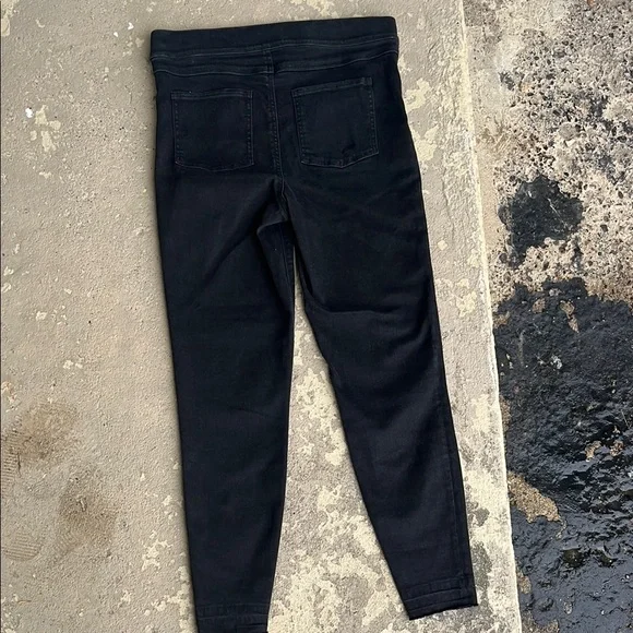 New SPANX Black Skinny Jeans Distressed Knee - Picture 15 of 16